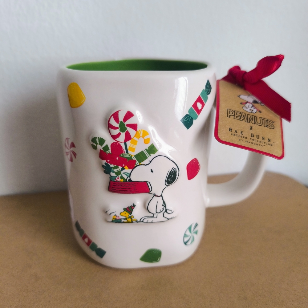 NWT2025 Penut Snoopy Christmas the more the merrier coffee cup